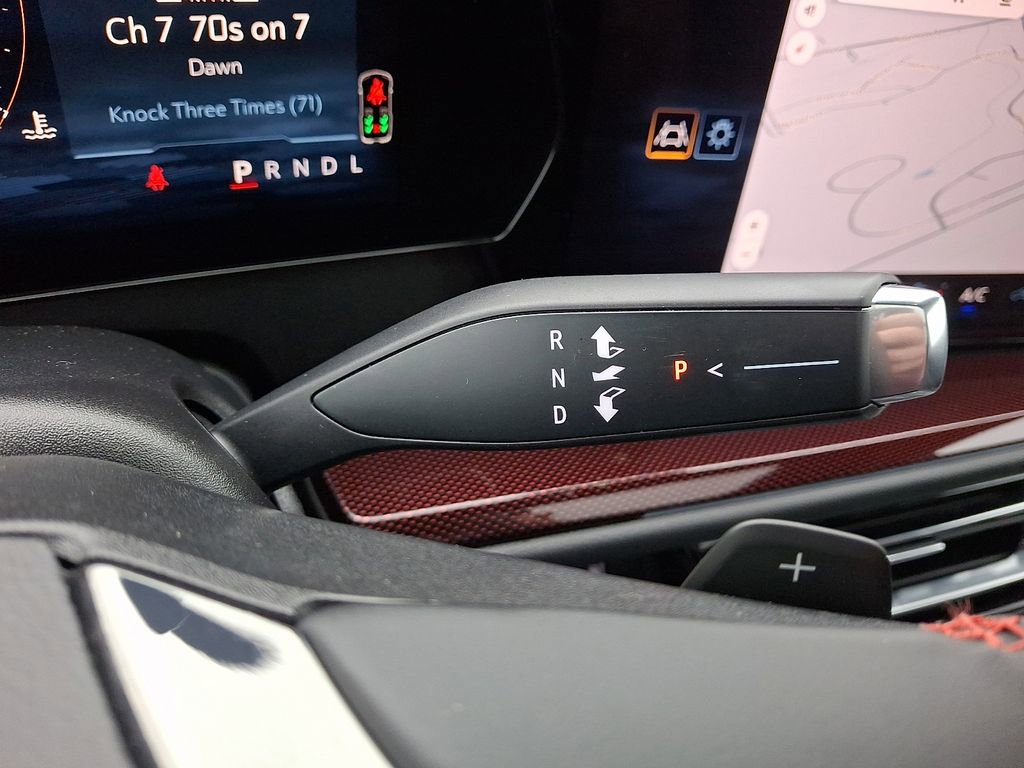 Used 2024 Chevrolet Traverse RS image 16