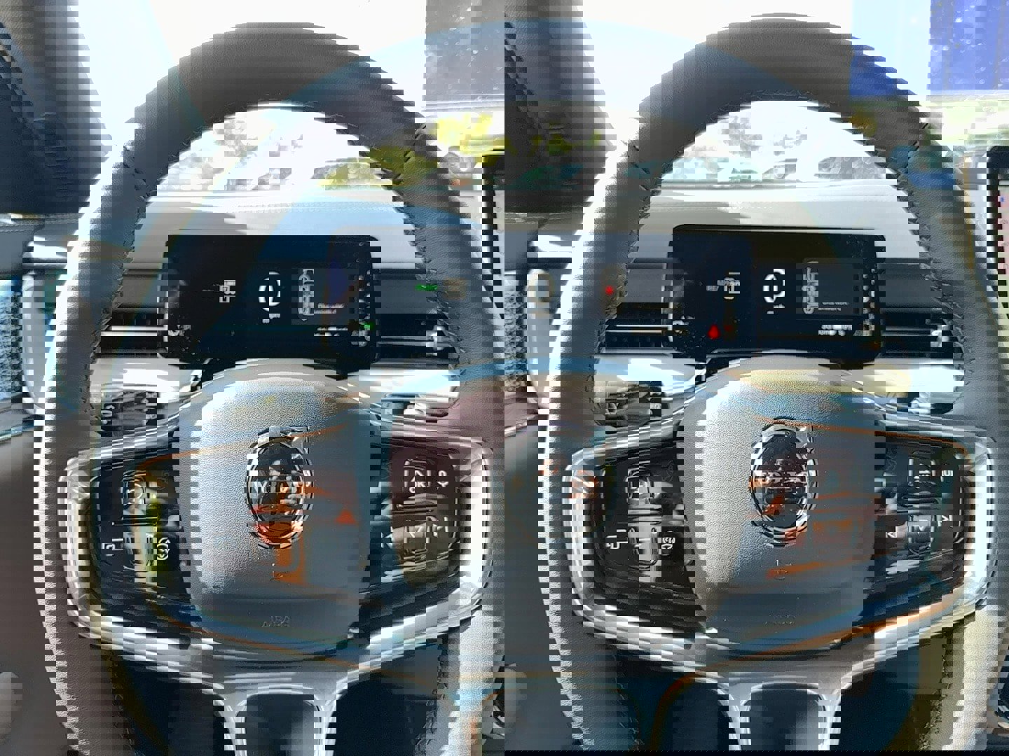 Certified 2025 Volvo EX90 Ultra w/ Protection Package Premier image 19