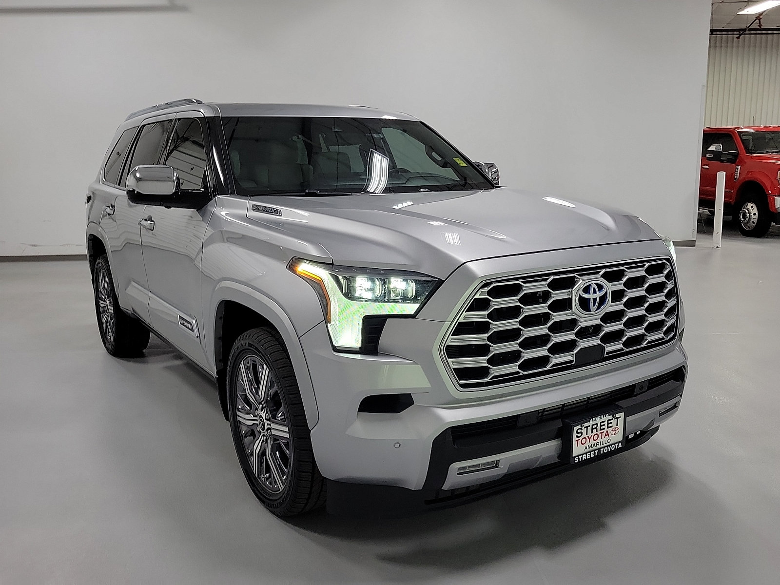 Certified 2023 Toyota Sequoia Capstone AWD/4WD image 3