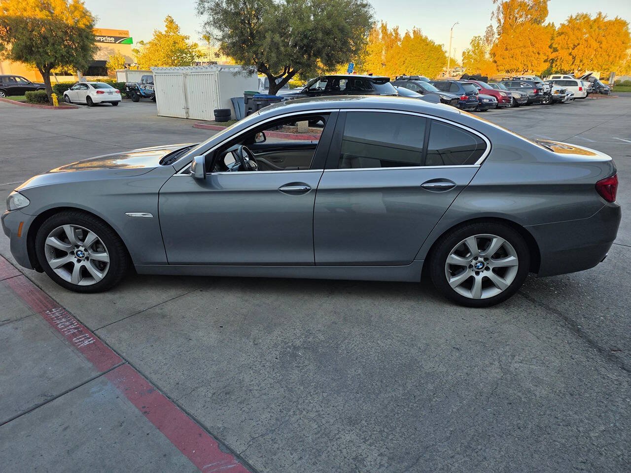 Used 2012 BMW 550i Sedan RWD image 2