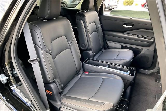 New 2026 Nissan Pathfinder SL AWD/4WD image 15
