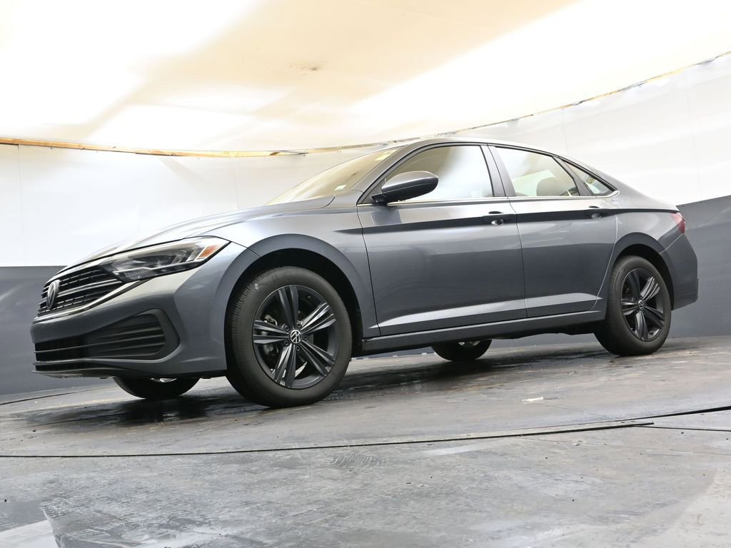 Used 2023 Volkswagen Jetta SE w/ Black Wheel Package image 38