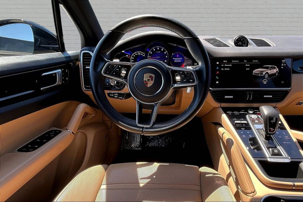 Used 2022 Porsche Cayenne AWD/4WD image 8