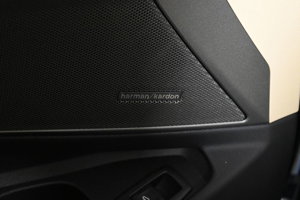 Used 2026 BMW 330i xDrive Sedan w/ Convenience Package image 31