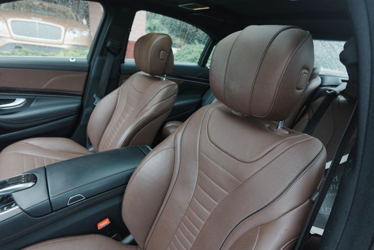 Used 2019 Mercedes-Benz S 560 4MATIC Sedan w/ Premium Package image 10