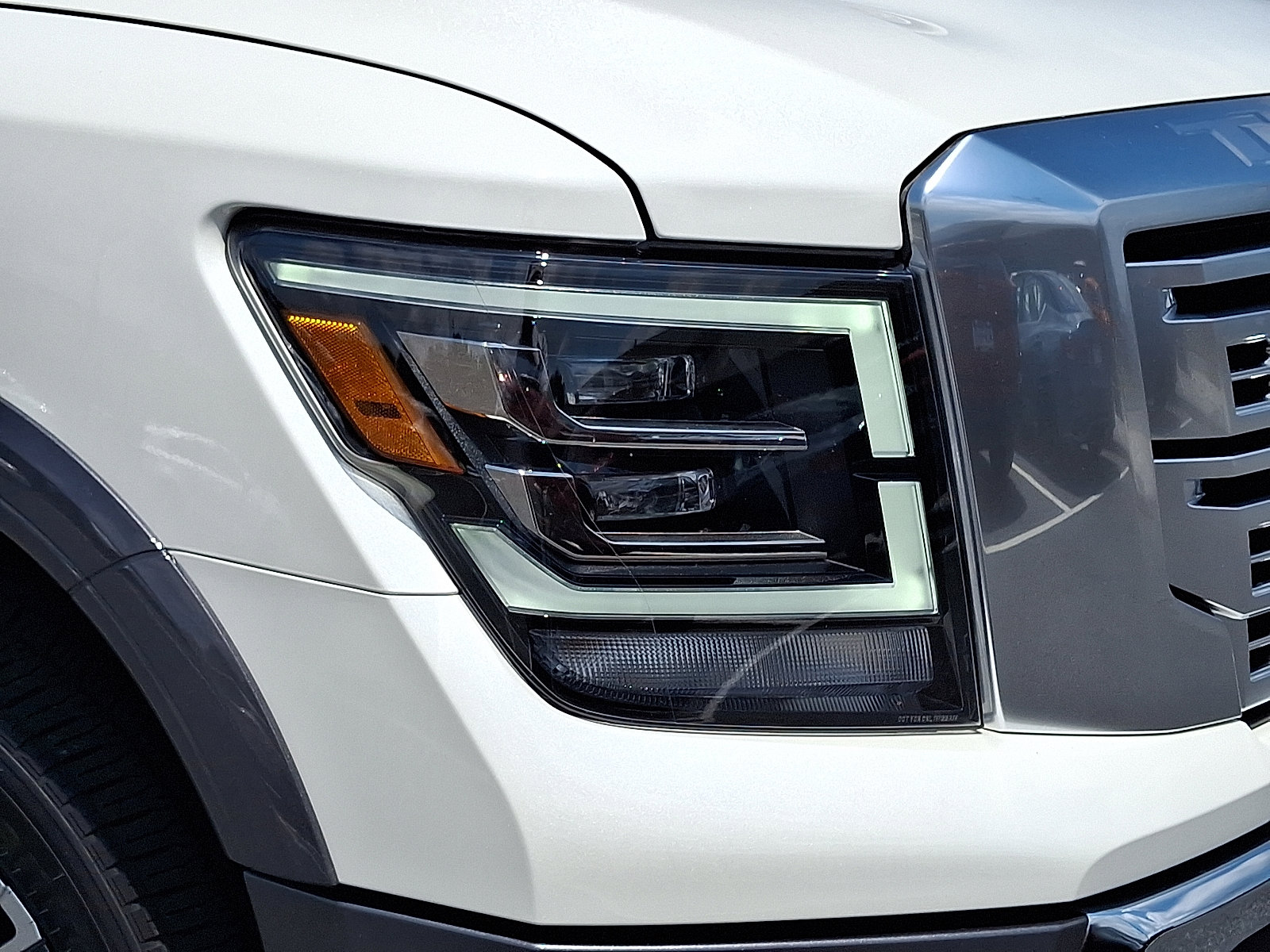 Used 2024 Nissan Titan Platinum Reserve w/ Moonroof Package image 10