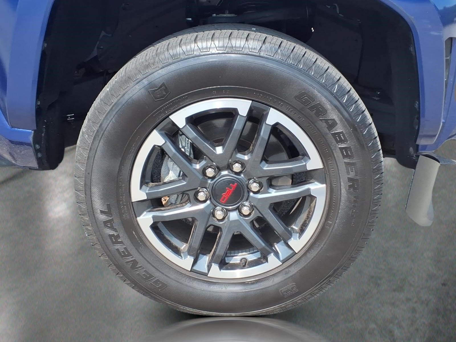 Used 2025 Toyota Tacoma TRD Sport AWD/4WD image 11