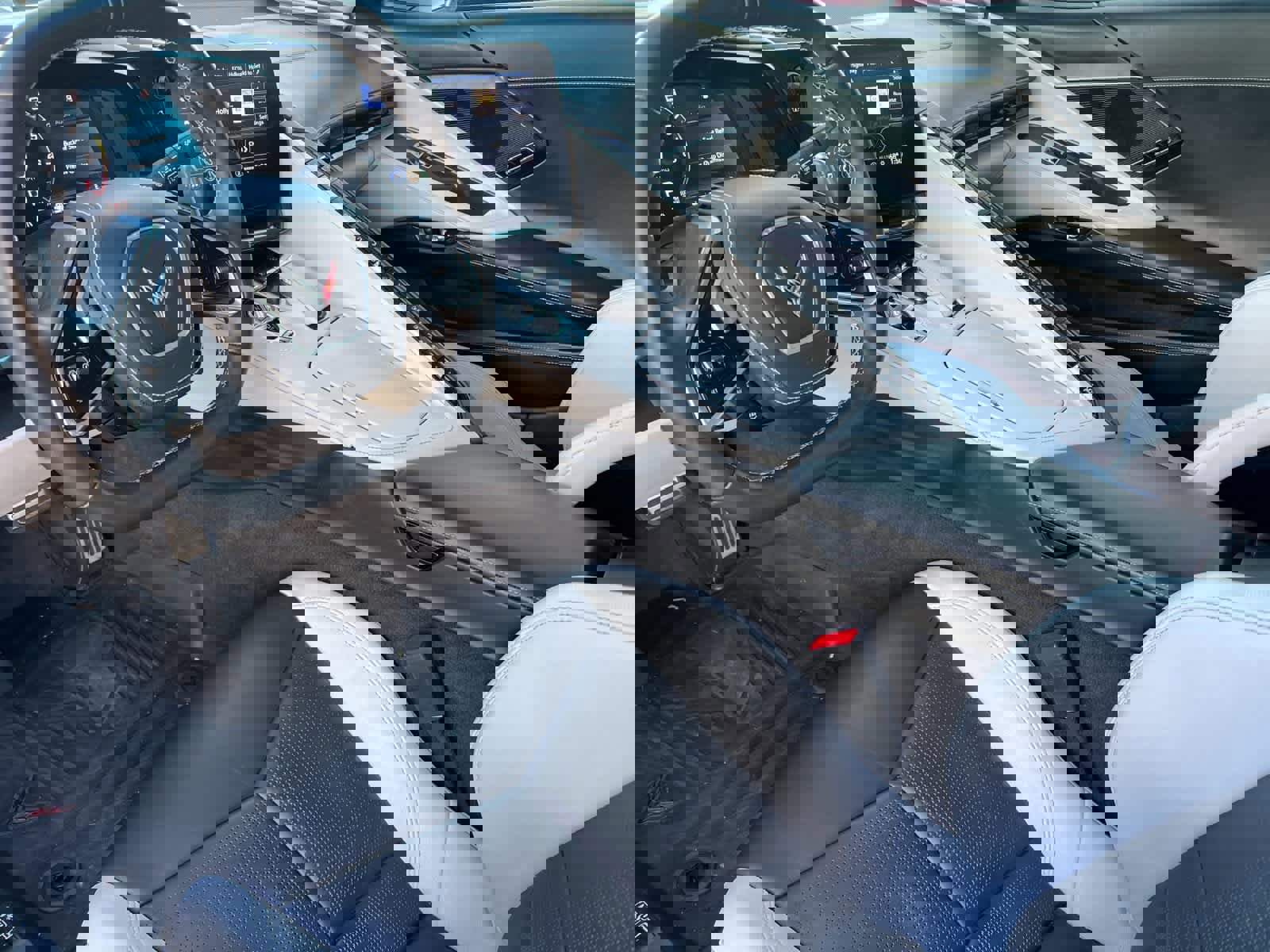 Used 2023 Chevrolet Corvette Stingray Premium Conv w/ Z51 Performance Package image 11