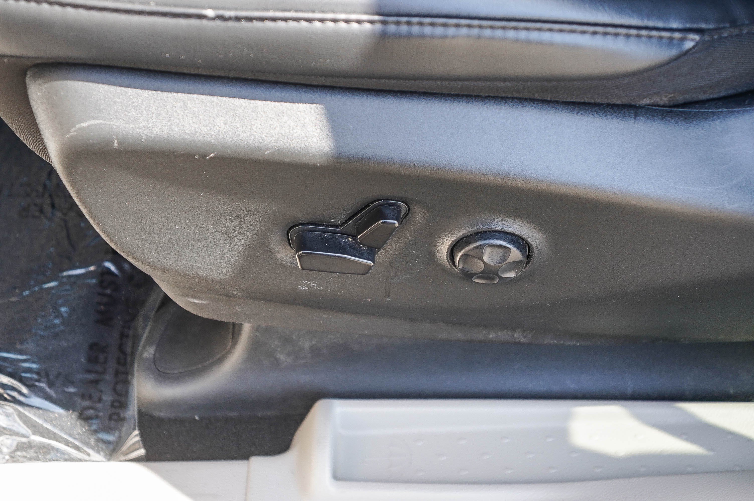Used 2023 Chrysler Pacifica Touring-L FWD image 24