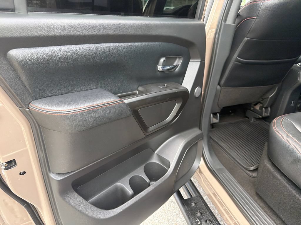 Used 2020 Nissan Titan PRO-4X w/ Pro-4x Convenience Package AWD/4WD image 27