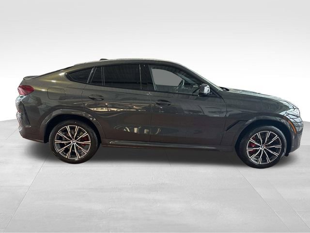 New 2026 BMW X6 xDrive40i w/ Climate Comfort Package image 2