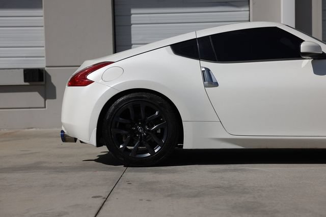 Used 2016 Nissan 370Z Coupe RWD image 28