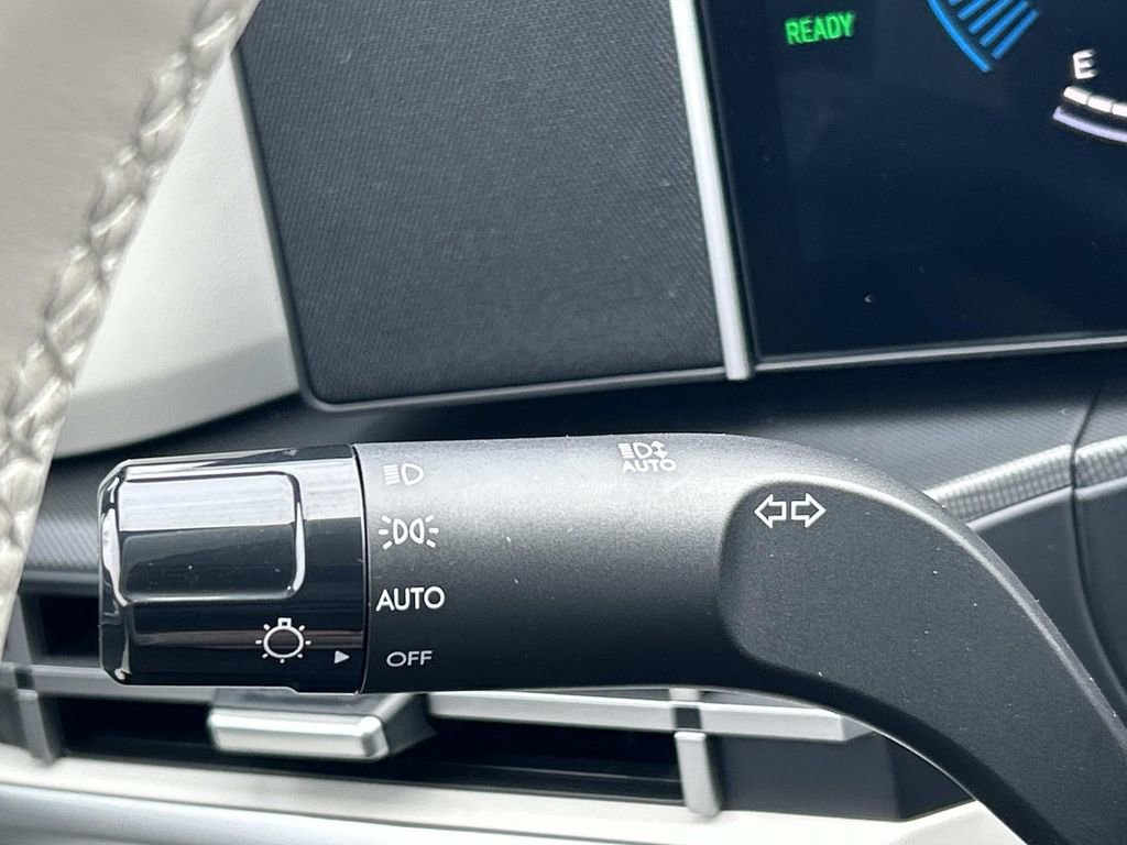 New 2026 Hyundai Santa Fe SE image 30