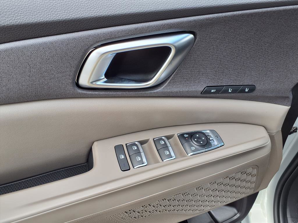 New 2026 Kia Carnival EX image 11