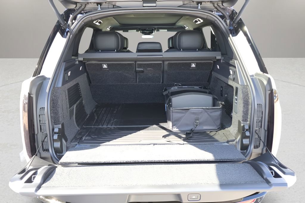 New 2026 Land Rover Range Rover Long Wheelbase Autobiography image 16