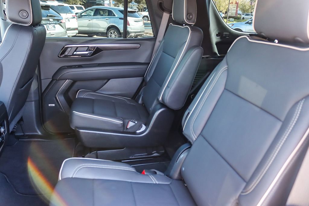 Used 2025 Chevrolet Tahoe Premier image 17