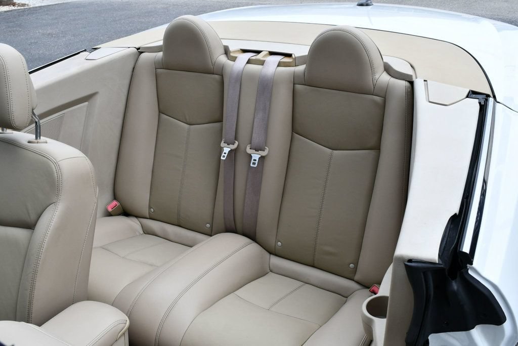Used 2012 Chrysler 200 Limited FWD image 15