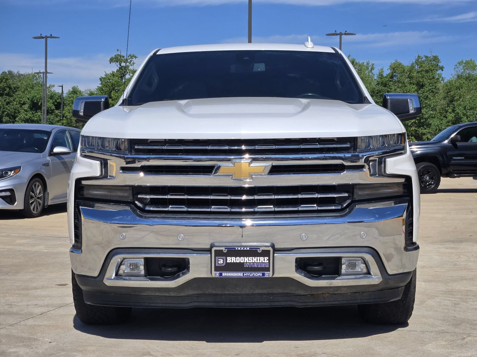 Used 2019 Chevrolet Silverado 1500 LTZ AWD/4WD image 2