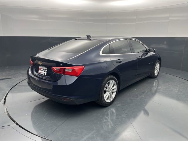 Used 2017 Chevrolet Malibu LT image 7