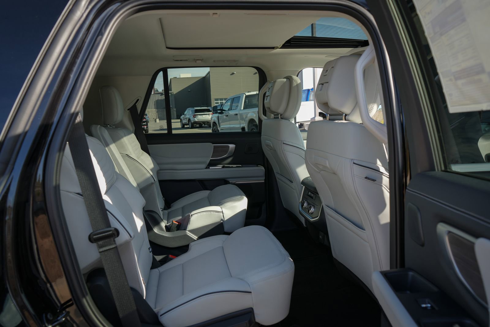 New 2026 Ford Expedition Platinum w/ Platinum Ultimate Package AWD/4WD image 35