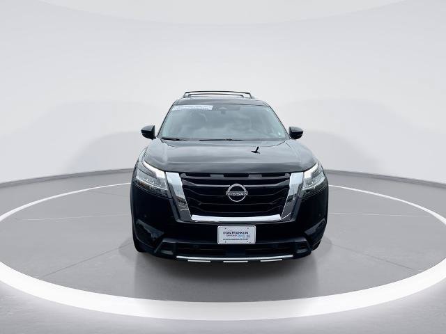 Certified 2023 Nissan Pathfinder SL w/ SL Premium Package AWD/4WD image 3