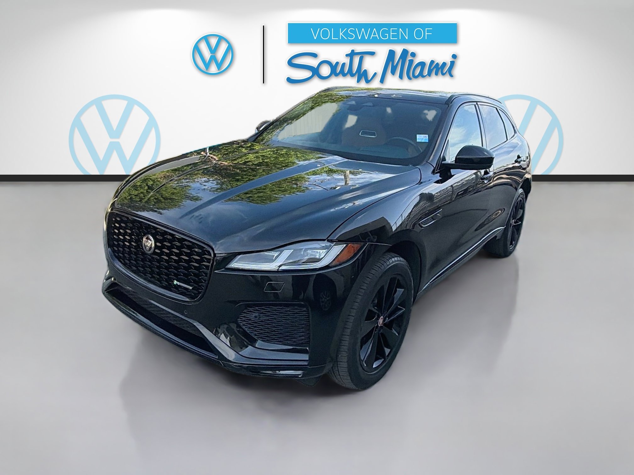 Used 2023 Jaguar F-PACE R-Dynamic S AWD/4WD image 3
