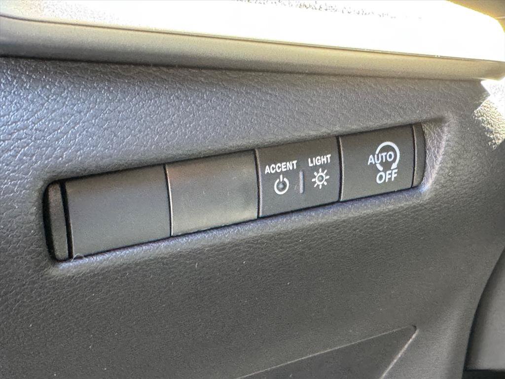 New 2026 Nissan Kicks SV w/ SV Premium Package FWD image 15