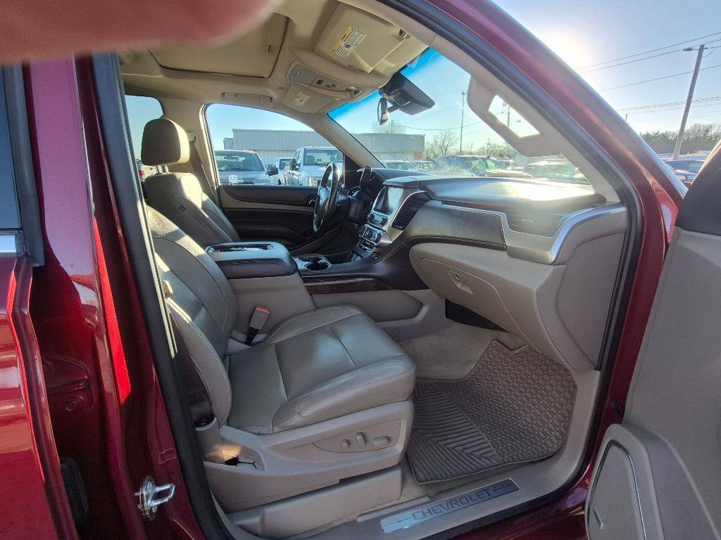 Used 2017 Chevrolet Suburban LT AWD/4WD image 23