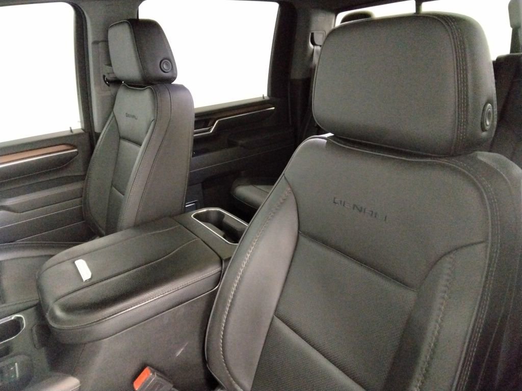 Used 2025 GMC Sierra 2500 Denali w/ Denali Reserve Package image 33