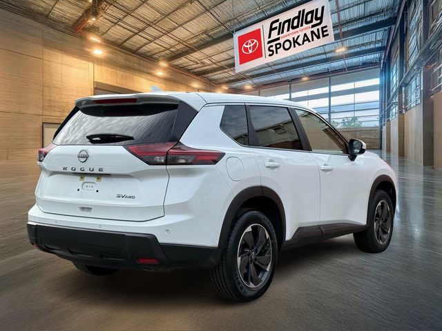 Used 2024 Nissan Rogue SV image 5