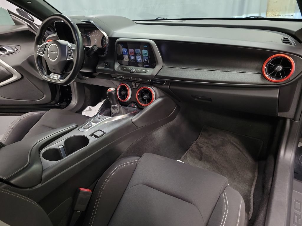 Used 2018 Chevrolet Camaro SS RWD image 31