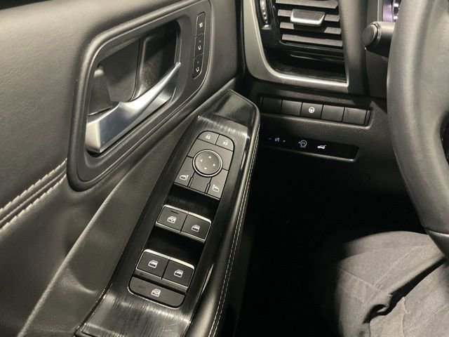 Used 2023 Nissan Rogue SL AWD/4WD image 17
