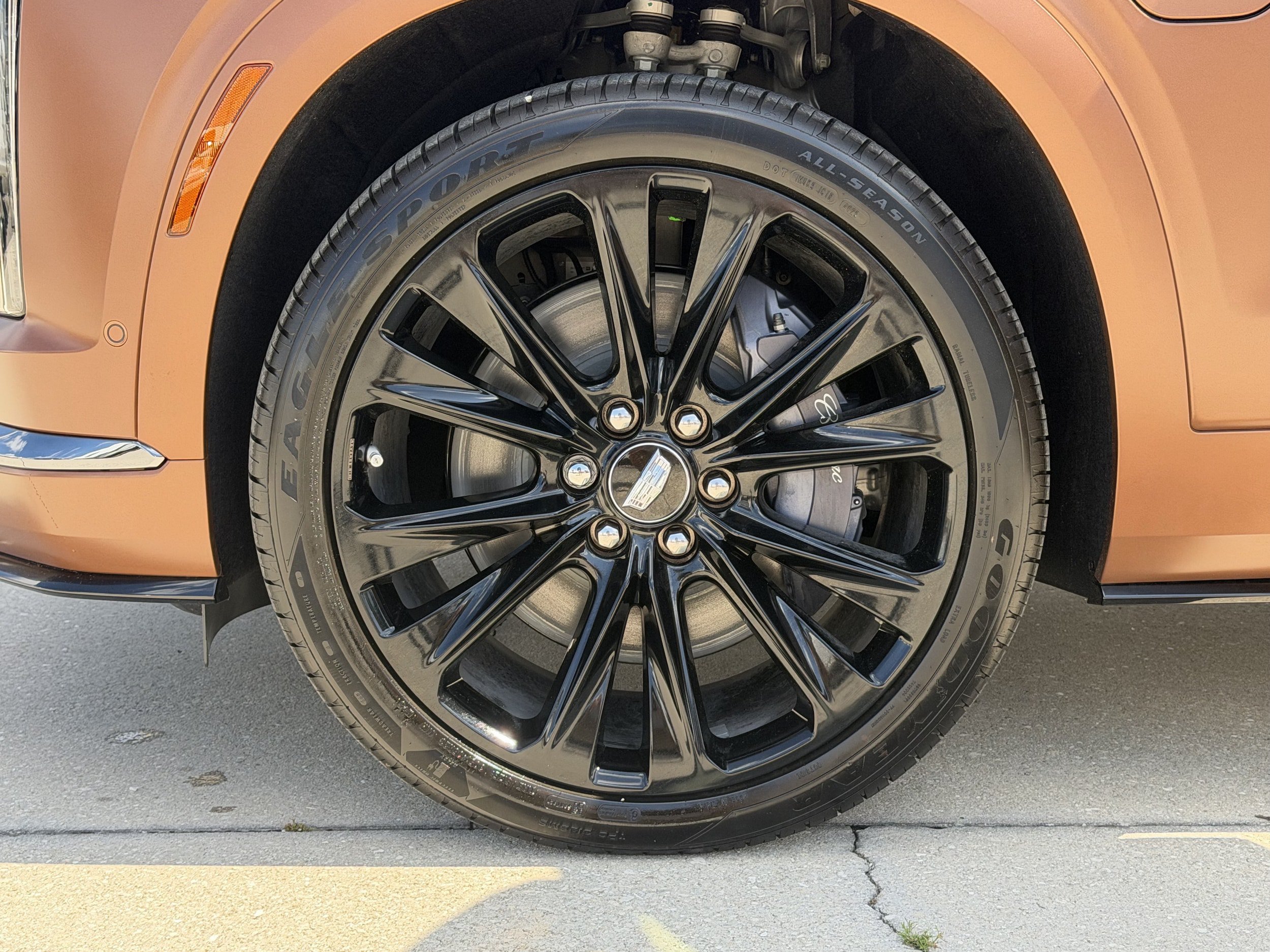 New 2027 Cadillac Vistiq Platinum w/ LPO, Floor Liner Package AWD/4WD image 32