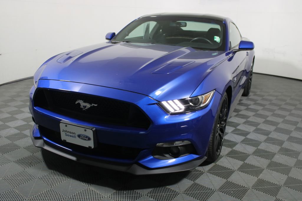 Used 2017 Ford Mustang GT w/ GT Performance Package image 4