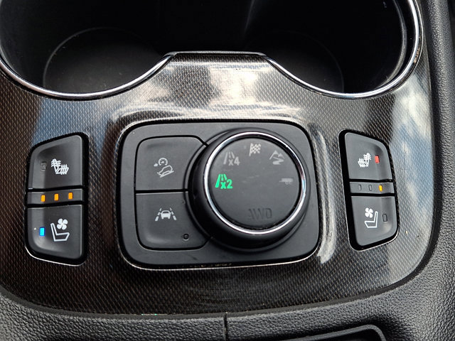 Used 2022 GMC Acadia AT4 w/ Technology Package AWD/4WD image 27
