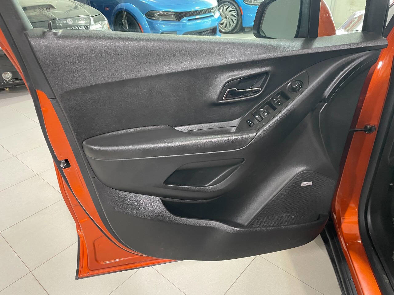 Used 2016 Chevrolet Trax LT w/ LT Sun and Sound Package image 15