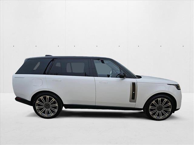 New 2025 Land Rover Range Rover SV AWD/4WD image 4