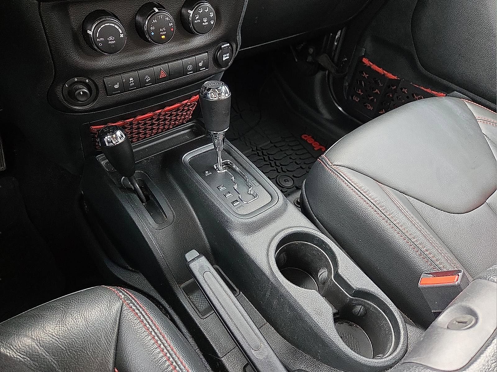 Used 2018 Jeep Wrangler Unlimited Rubicon AWD/4WD image 25