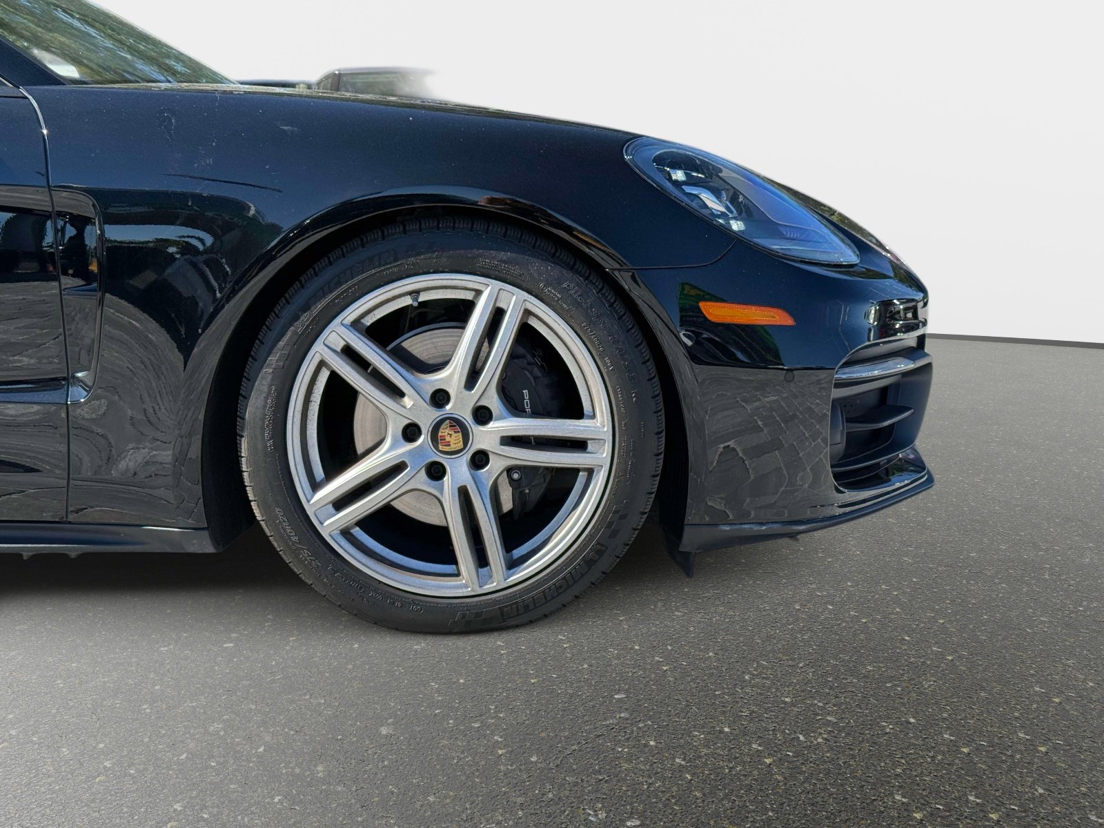 Used 2022 Porsche Panamera 4 image 21