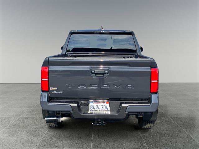 Certified 2025 Toyota Tacoma SR5 AWD/4WD image 4