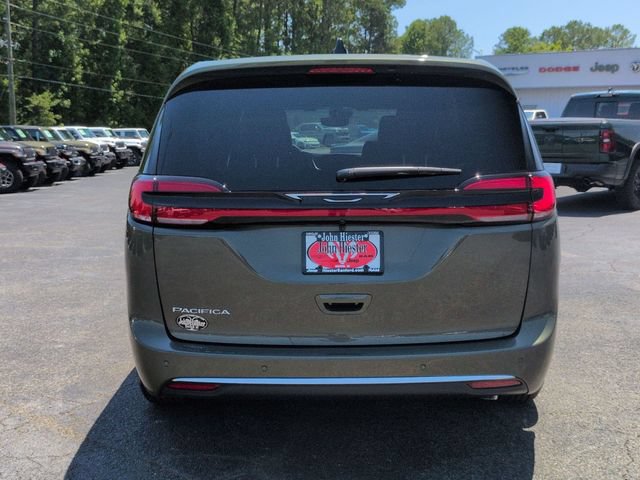 New 2027 Chrysler Pacifica Select FWD image 4