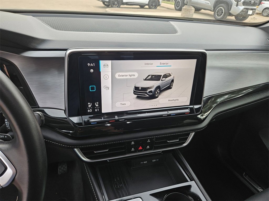 Used 2025 Volkswagen Atlas Cross Sport SE image 20