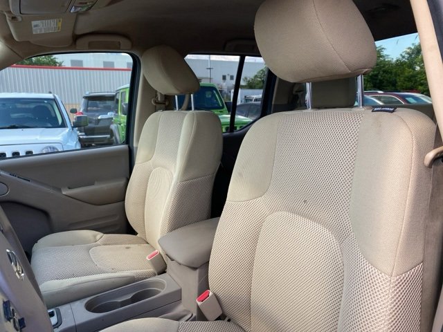 Used 2018 Nissan Frontier SV image 10