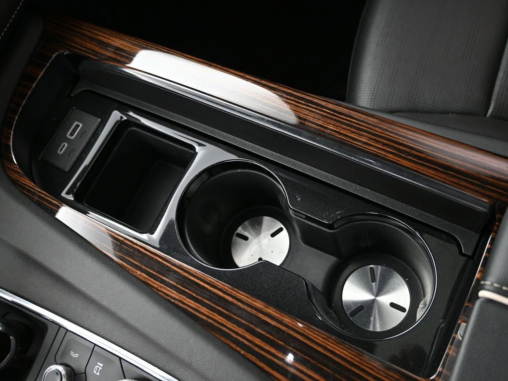 Used 2023 Cadillac Escalade Premium Luxury image 23