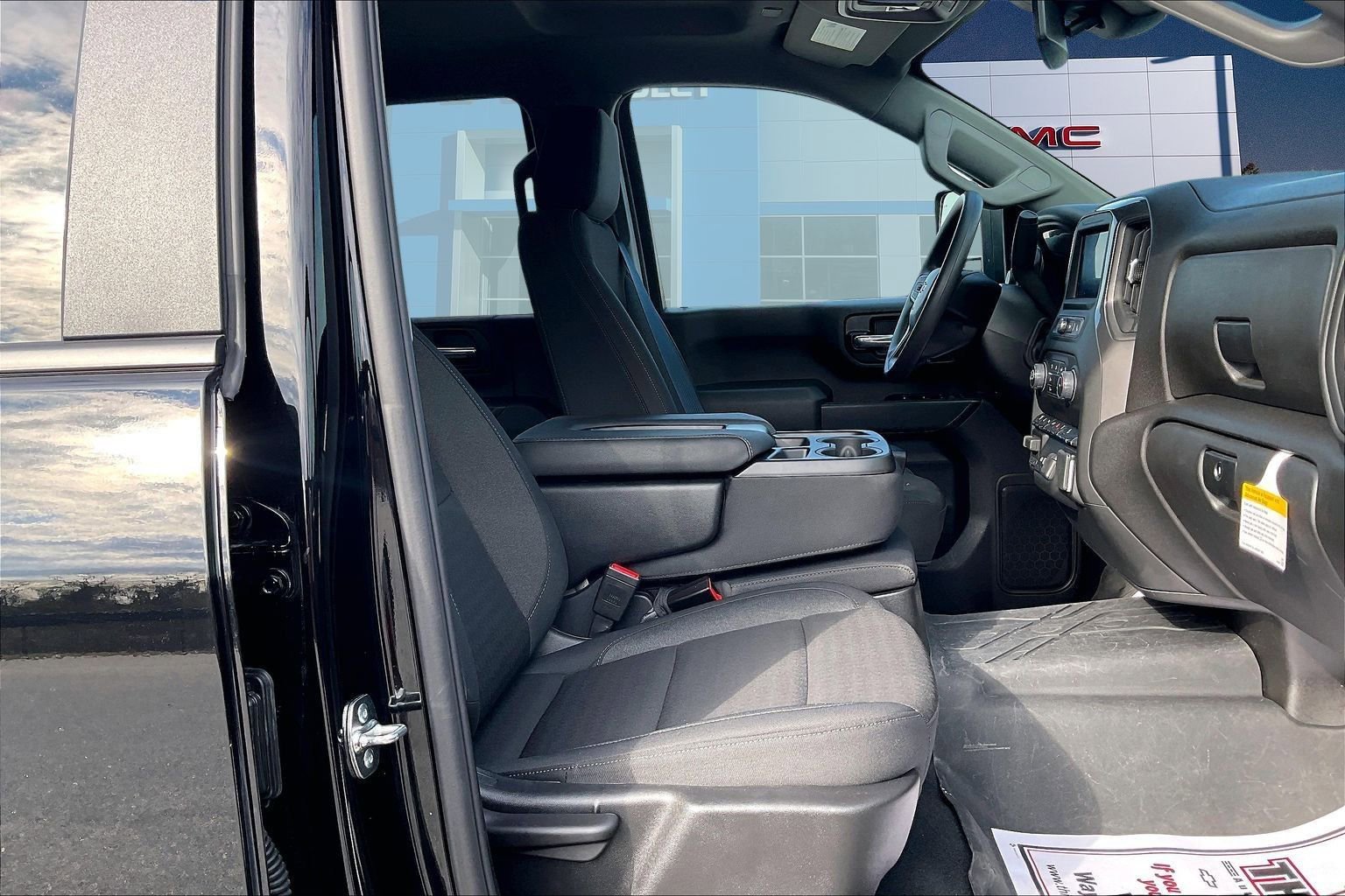 Used 2026 Chevrolet Silverado 2500 Custom w/ Custom Value Package image 30