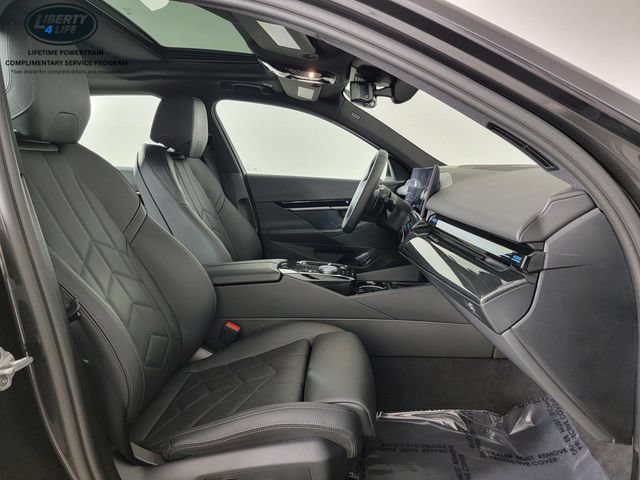 Used 2026 BMW 530i xDrive AWD/4WD image 19