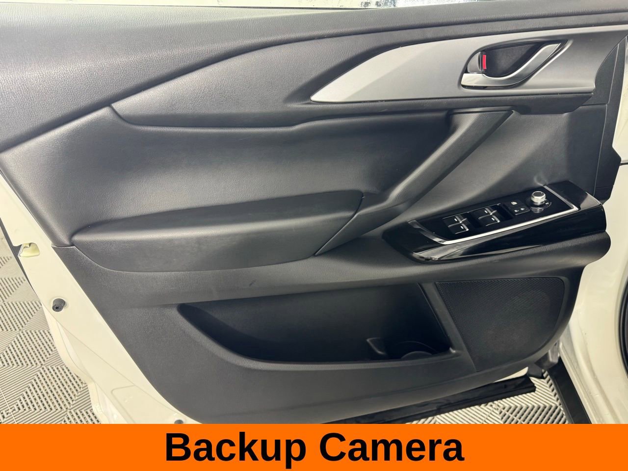 Used 2023 MAZDA CX-9 Touring image 9