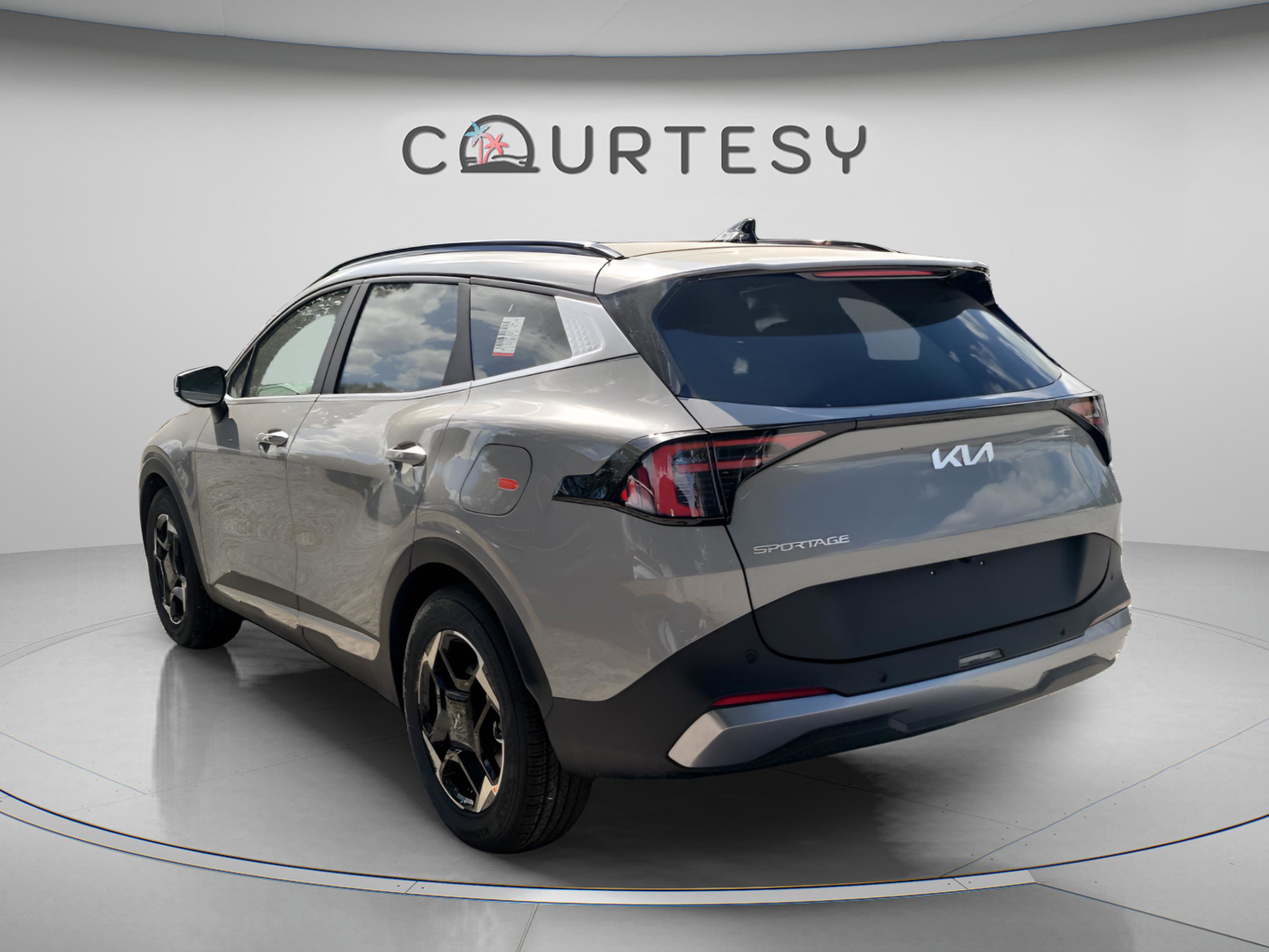 New 2026 Kia Sportage EX w/ EX Panorama Roof Package image 2