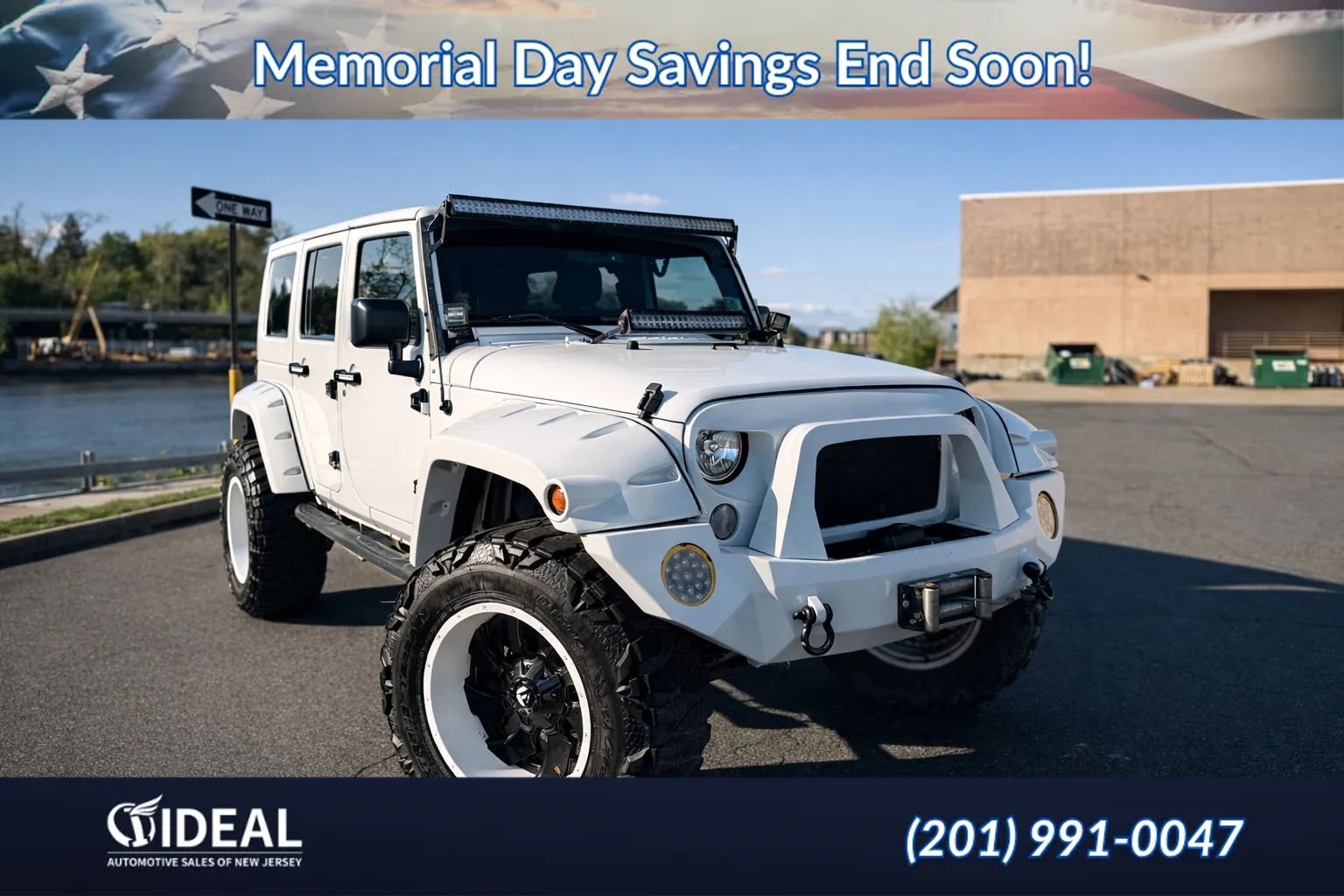 Used 2016 Jeep Wrangler Unlimited Sahara w/ Connectivity Group AWD/4WD image 2
