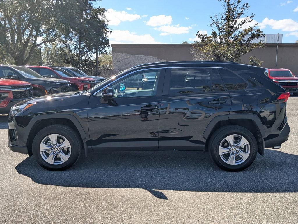 Used 2025 Toyota RAV4 XLE w/ Convenience Package image 6